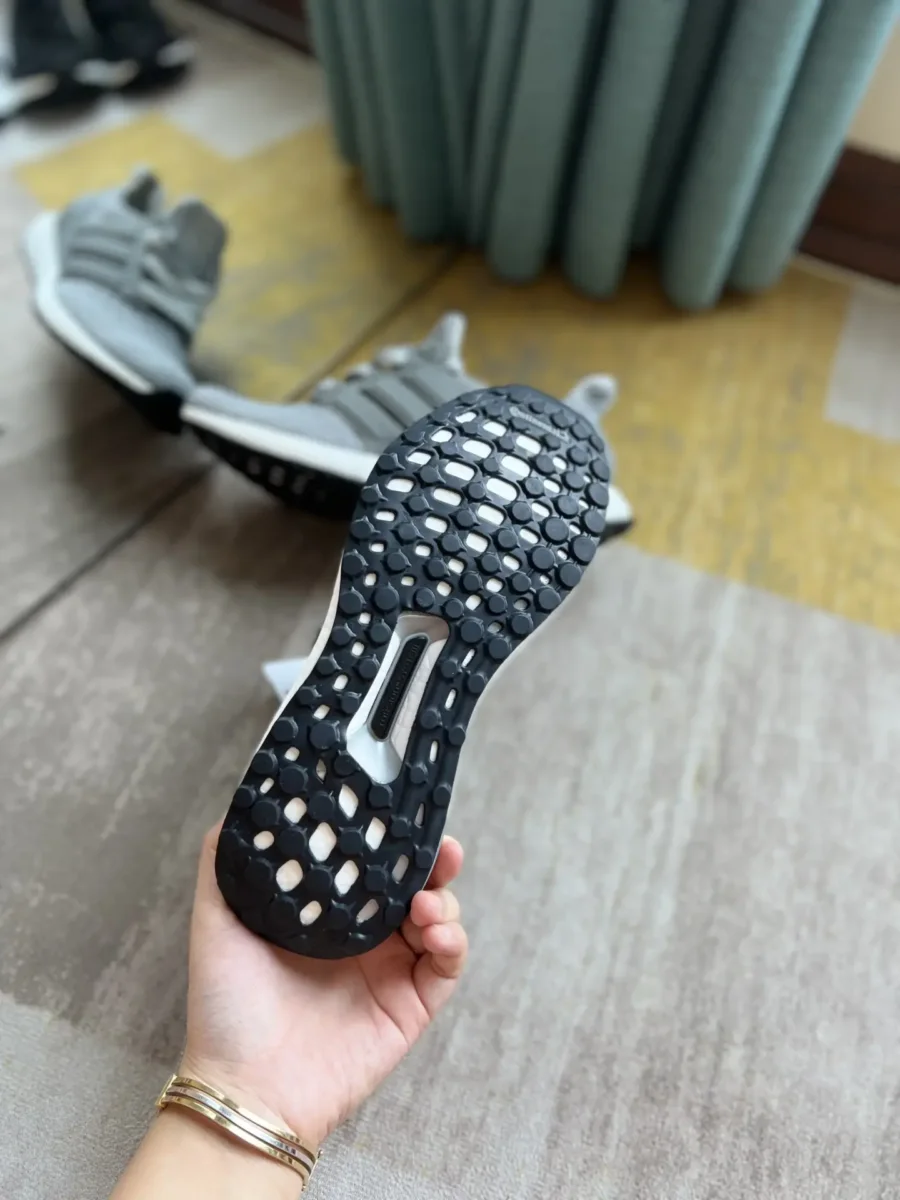 Giày Adidas ULTRABOOST 4.0 xám