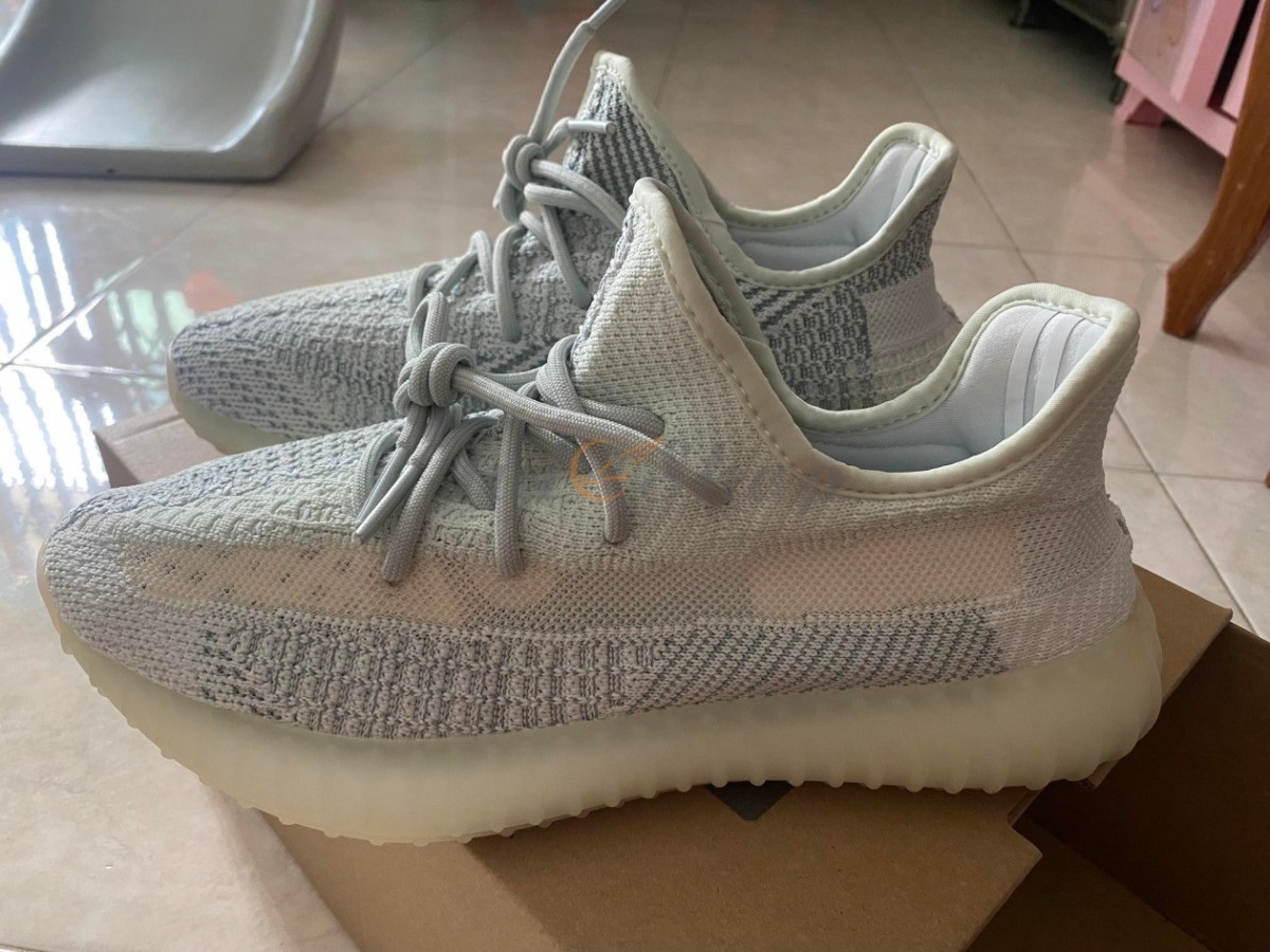 Giày adidas Yeezy Boost 350 V2 Cloud White