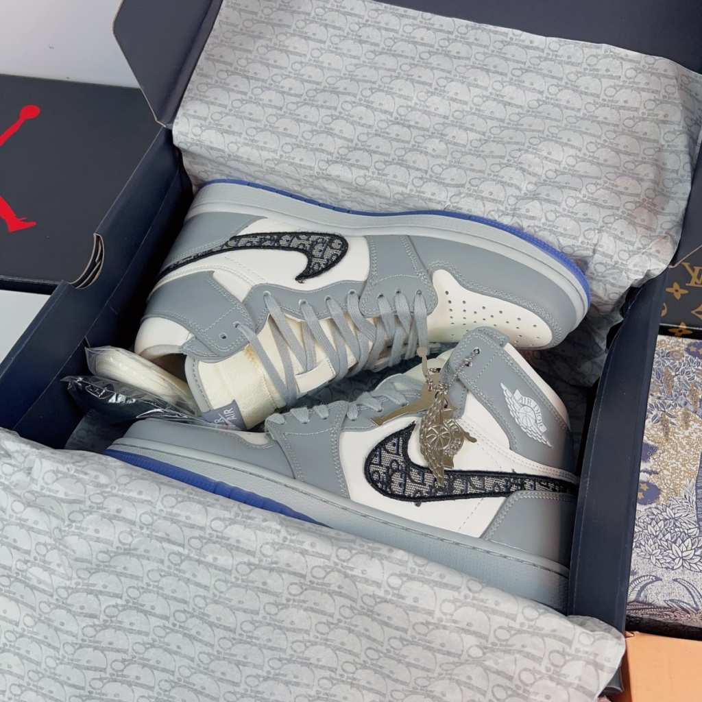 Giày Nike Dior X Air Jordan 1 High Wolf Grey Cn8607 002 3170