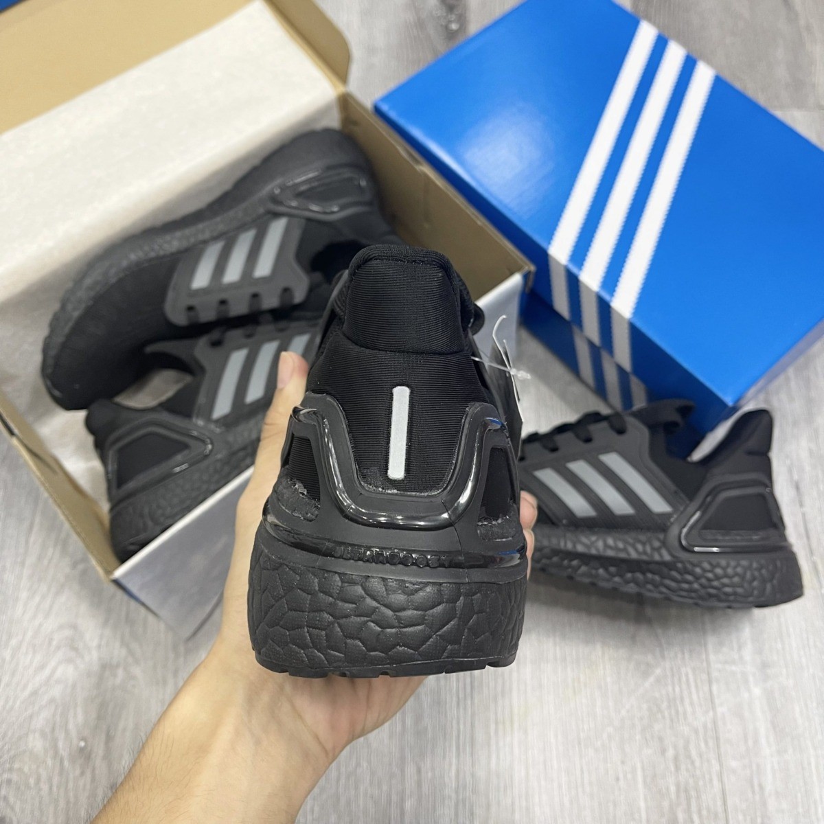 Giày Adidas Ultra Boost 6.0 Triple Black