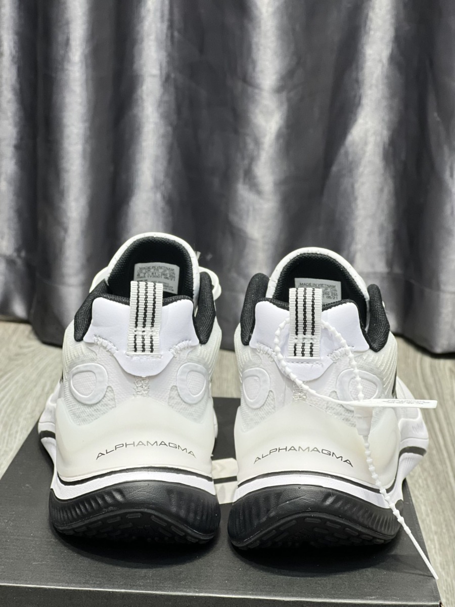 Giày Alpha Magma Màu Trắng 2022