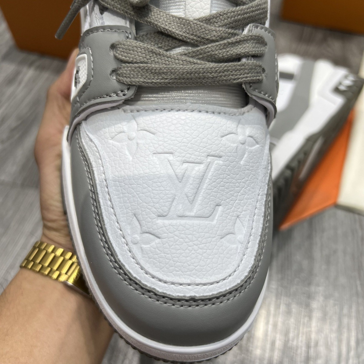 Giày Louis Vuitton LV Trainer Sneaker Grey Siêu Cấp 3 scaled