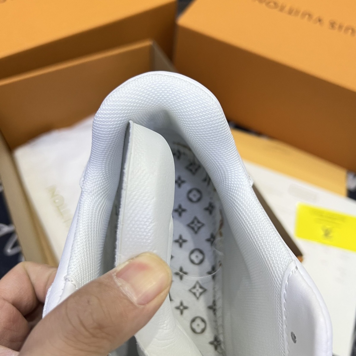 Giày Louis Vuitton LV Trainer 54 Trắng LikeAuth5 scaled