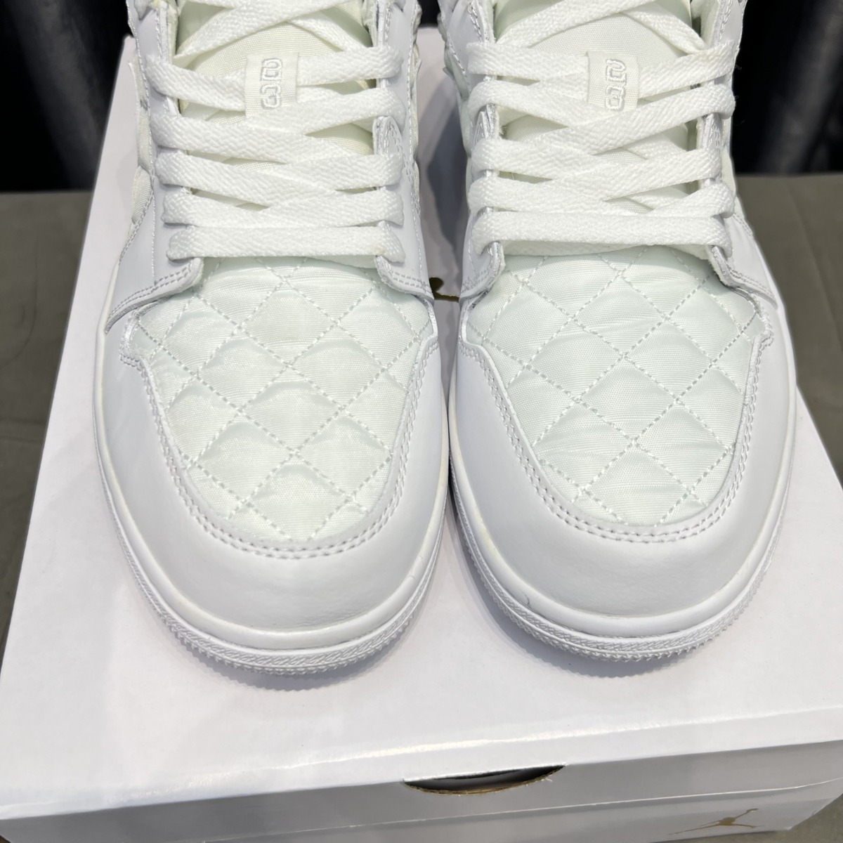 giay nike air jordan 1 low quilted white like auth 4 scaled