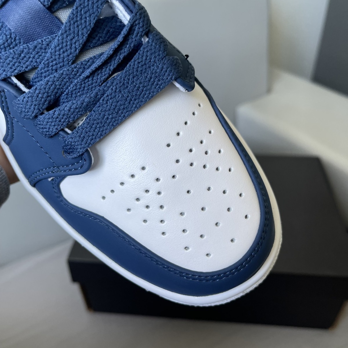 Giày Nike Air Jordan 1 Low ‘True Blue Cement’ Like Auth