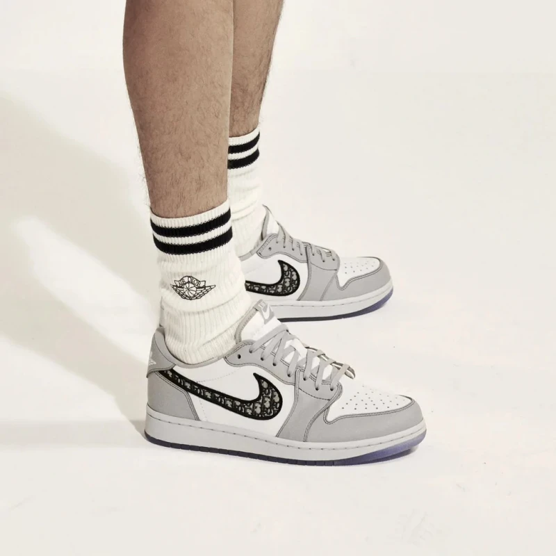 Giày Nike Air Jordan 1 Retro Low Dior