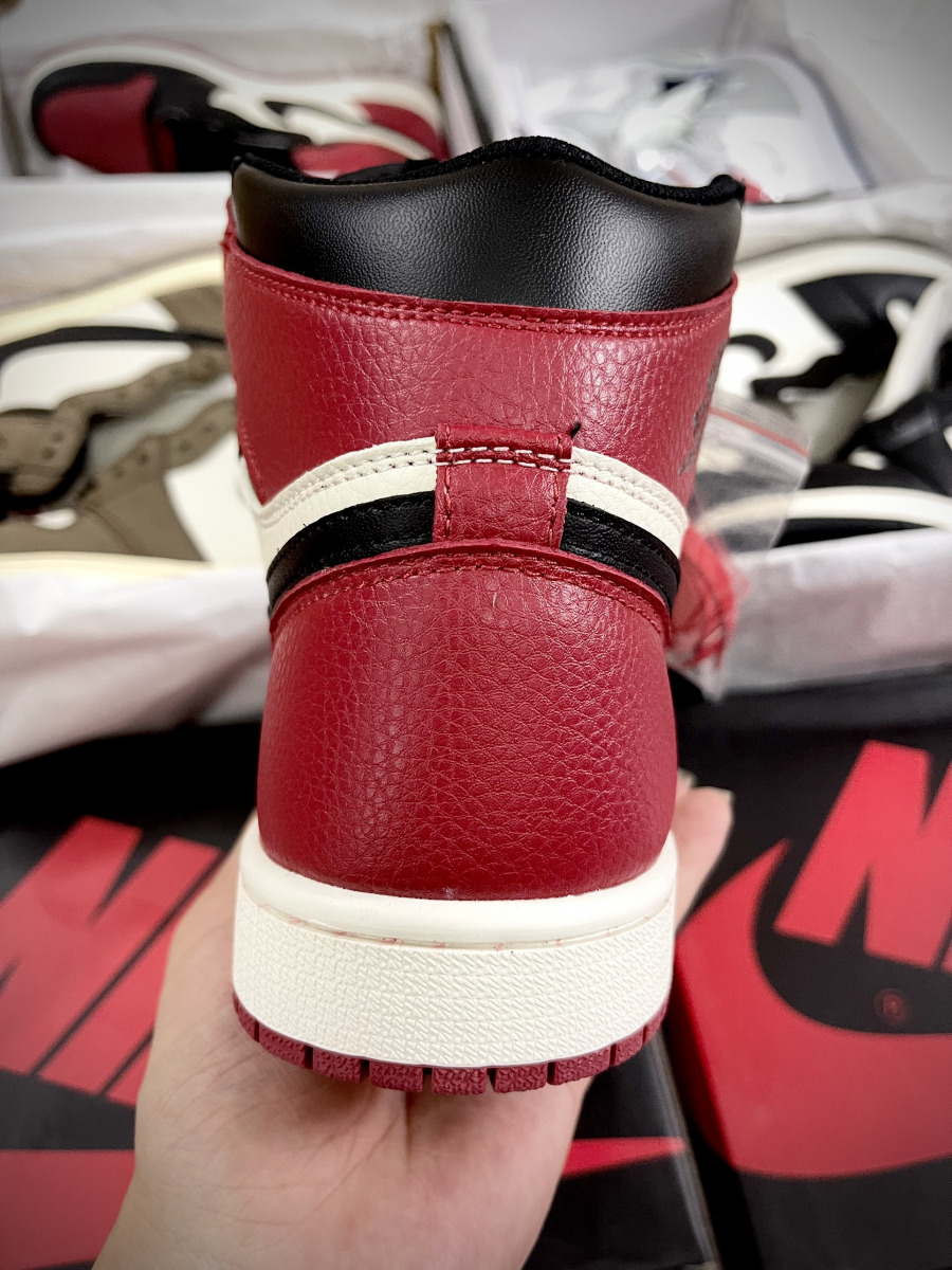 Giày Nike Air Jordan 1 Retro High Bred Toe