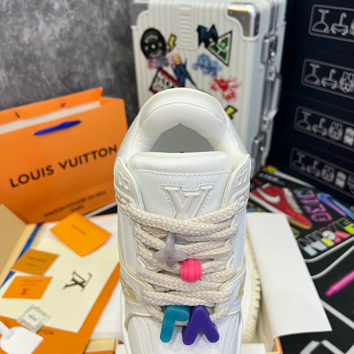 Giày Louis Vuitton LV Trainer Maxi Trắng Auth Tuồng