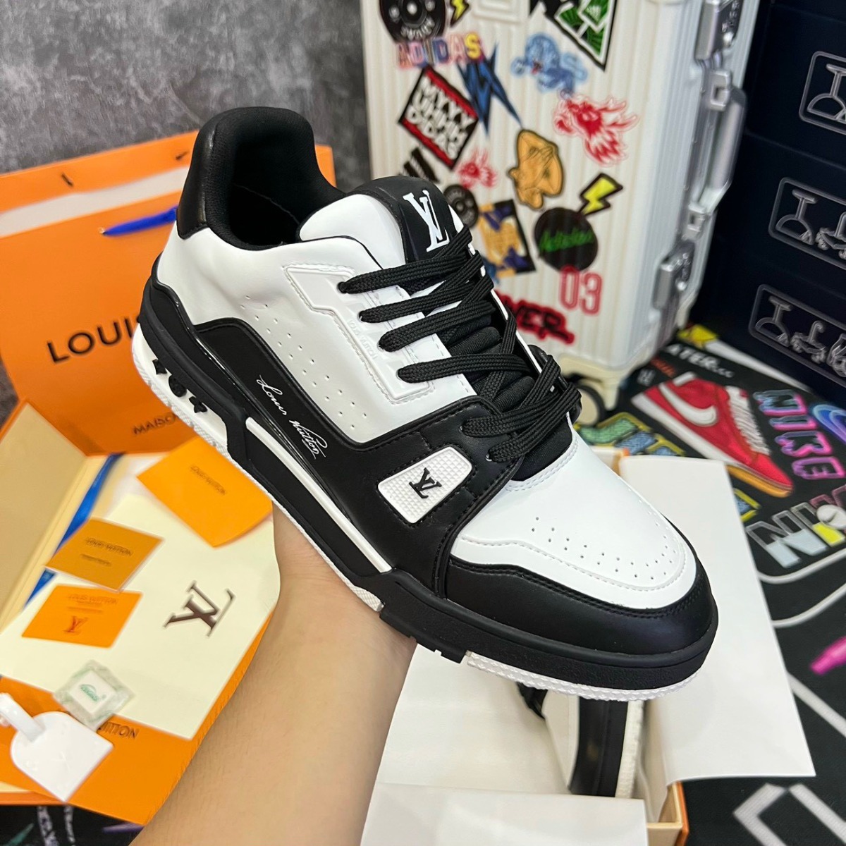 Giày LV Trainer #54 Trắng Đen Like Auth 99.99%