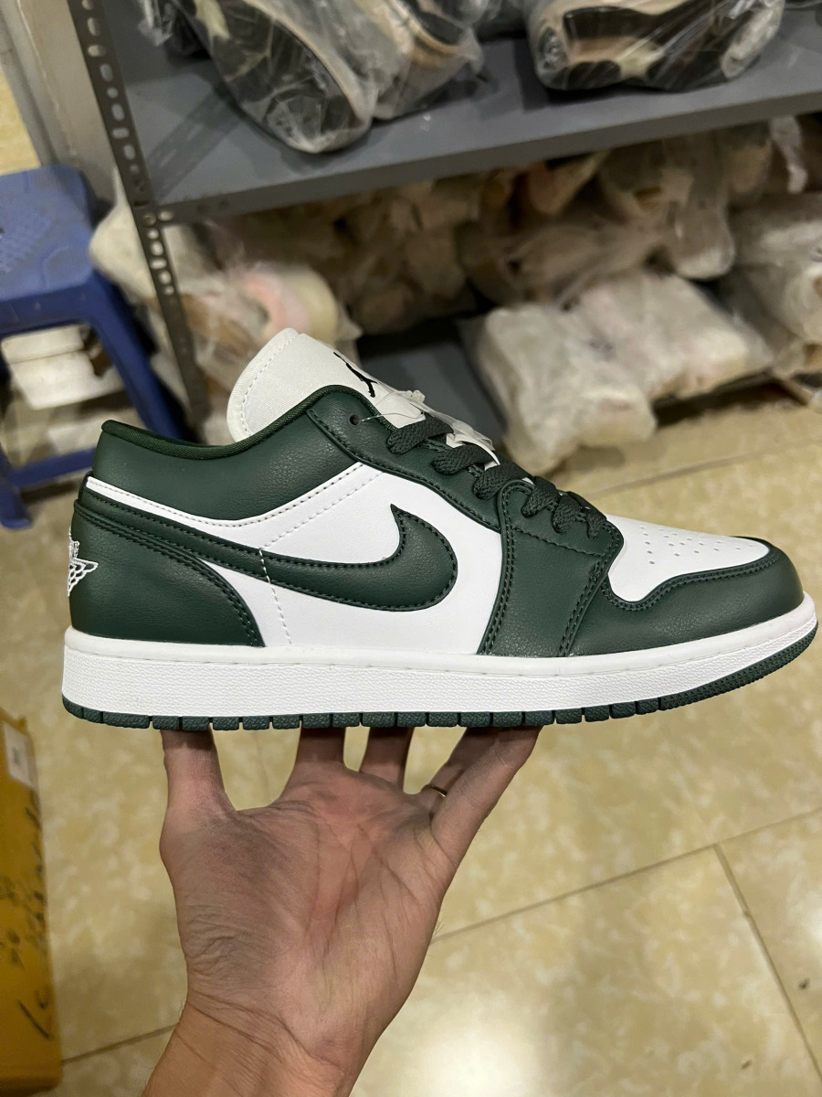 Giày Nike Air Jordan 1 Low Galactic Jade Like Auth