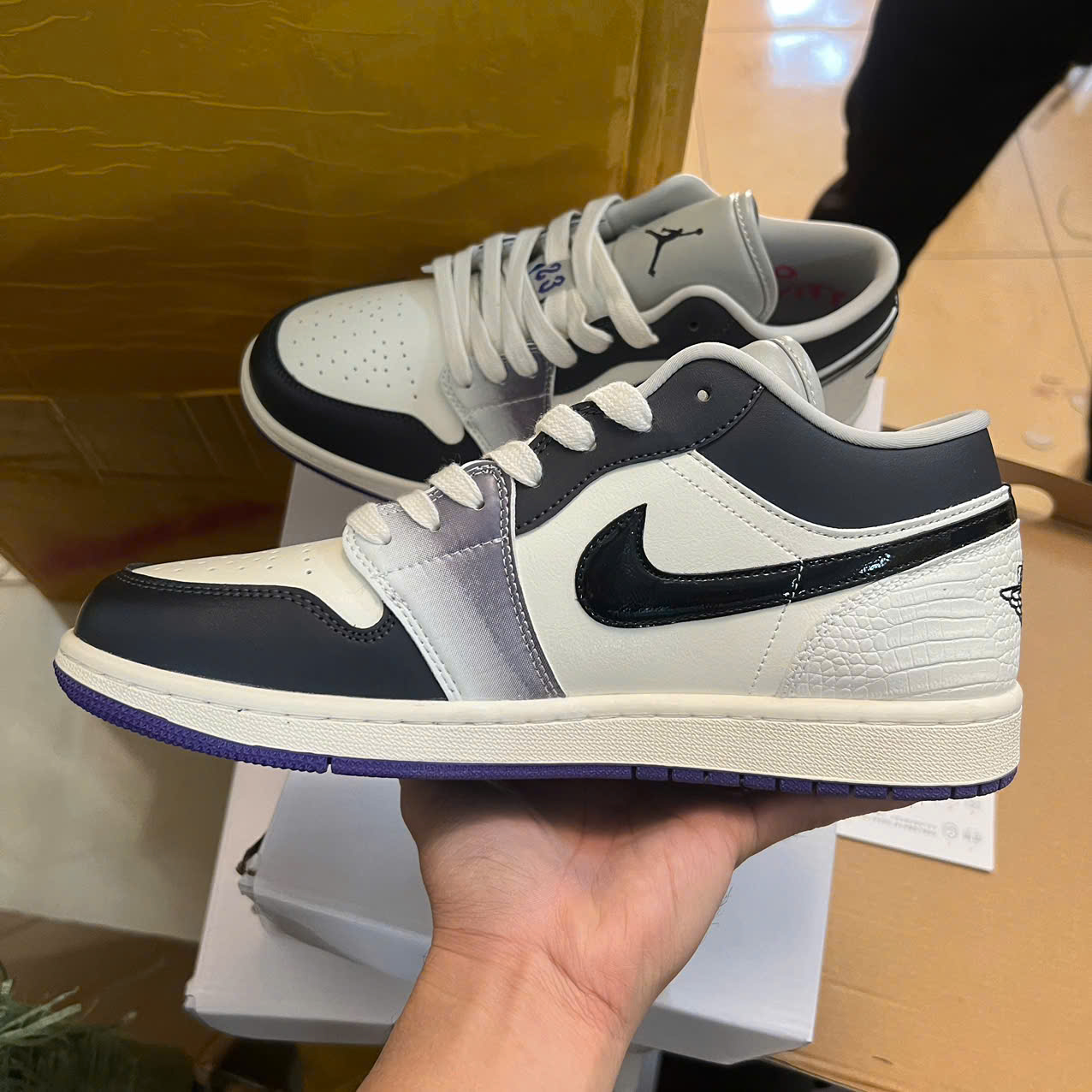 Giày Nike Air Jordan 1 Low Punk Rock Best Quality