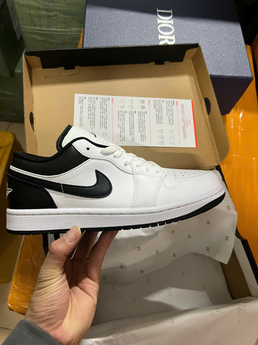 Giày Nike Air Jordan 1 Low Reverse Panda Best Quality